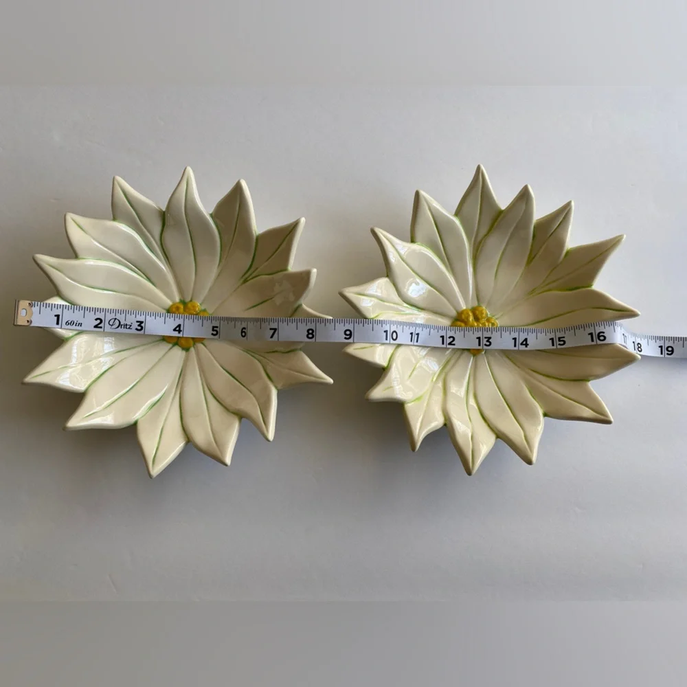 2 Ceramic White Flower Bowls 8.5” aprox‎